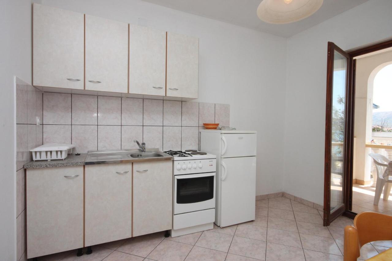 Apartments By The Sea Kustici, Pag - 6355 Bagian luar foto